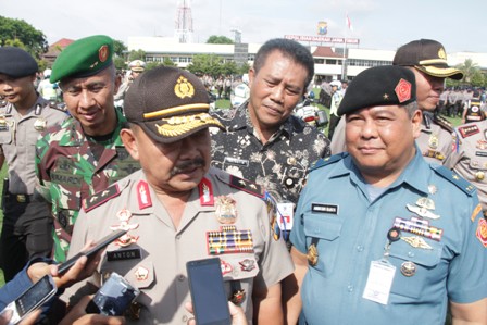 Polda Jatim Libatkan Sniper Amankan Natal dan Tahun Baru 2016