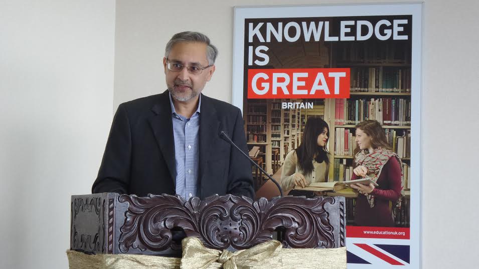 Ambassador inaugurated Application Visa, Visa Taking Care Enough To England In Surabaya