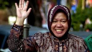 Terpilih Jadi Walikota Surabaya, Tri Rismaharini Sambang Guru Dan Sapa Warga