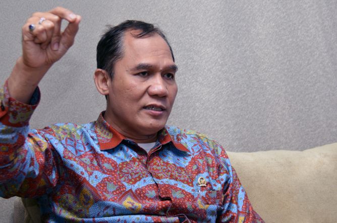 Pemerintah Hutang Ke CDB, DPR RI Sebut Pemerintah Ngawur