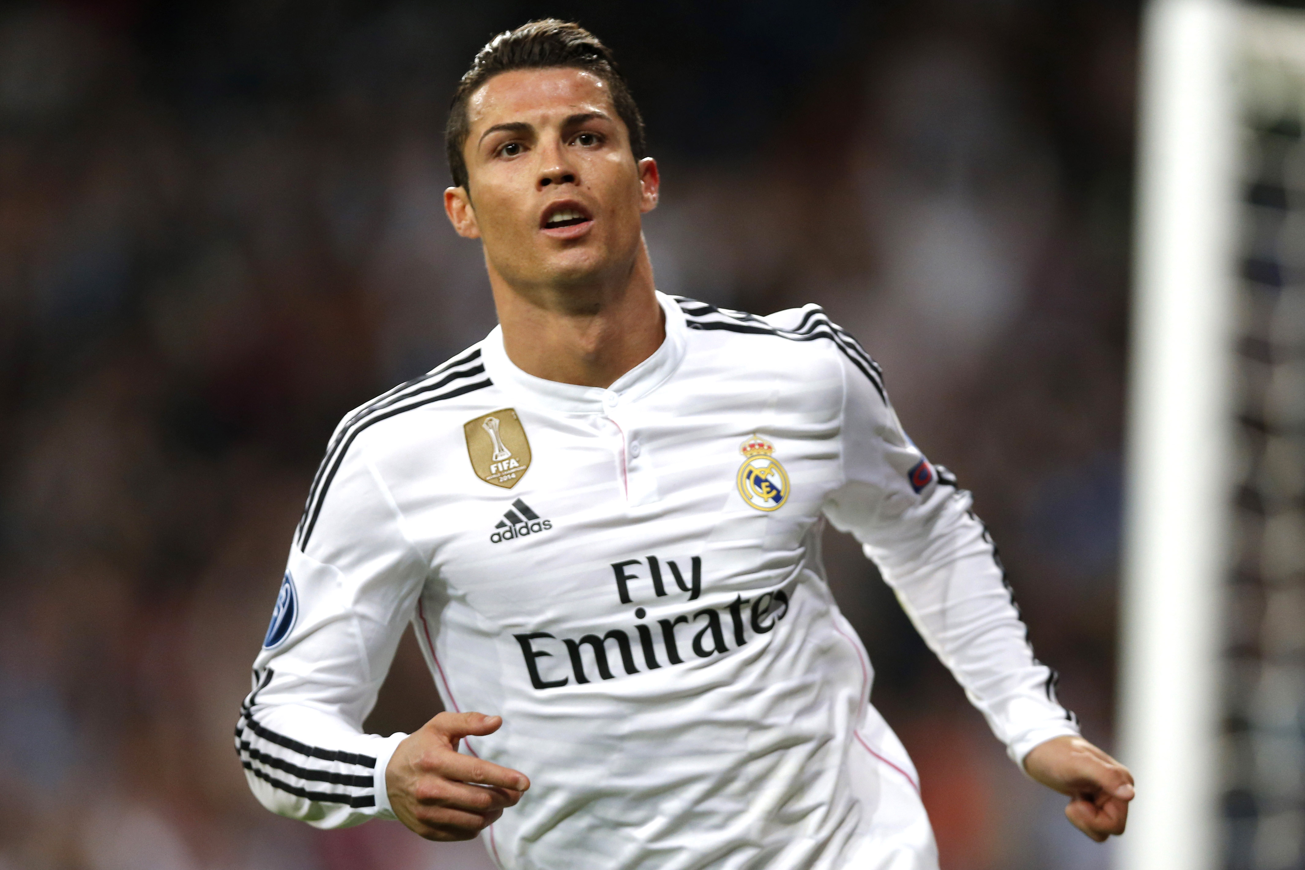 Hat-trick Cristiano Ronaldo, Real Madrid Defeat Espanyol