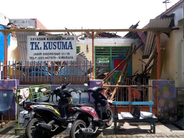 Sebuah Bangunan TK Roboh Akibat Banjir