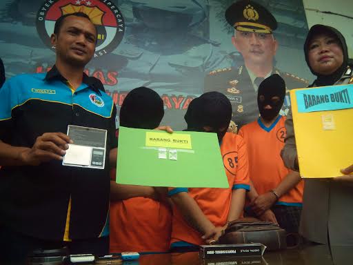 Pemesan Jadi Mempelai Pernikahan,Transaksi Ekstasi Digagalkan Polisi
