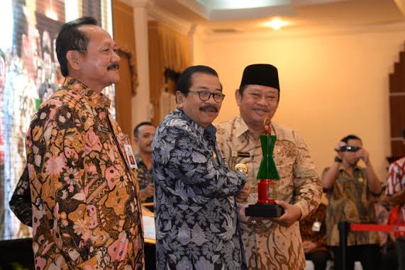 Berhasil Laksanakan K3, 10 Kepala Daerah Di Jatim Dapat Penghargaan