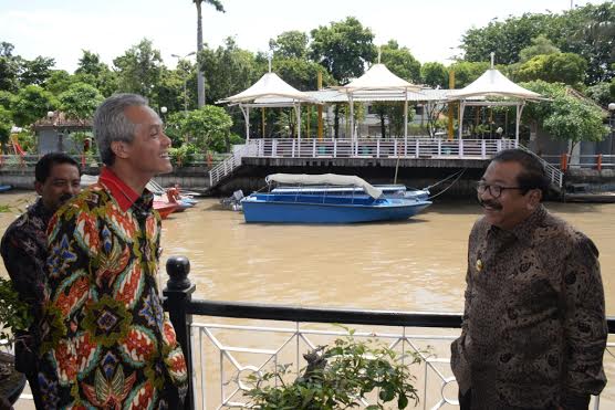 Gubernur Ganjar Kagum Dengan Sungai Kalimas