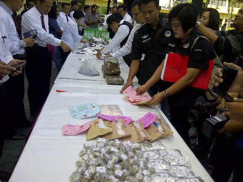 Gelar Operasi Bersinar Semeru 2016, Polda Jatim Musnahkan Ribuan Narkotika