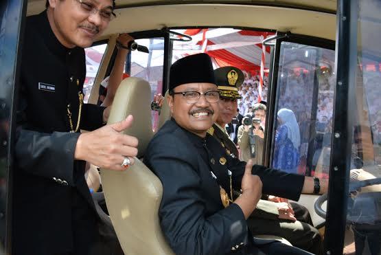 Hardiknas, Gus Ipul Ingatkan Masyarakat Jangan Lupakan Jasa Guru