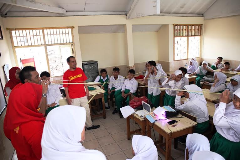 Ratusan Karyawan Indosat Ooredoo Terjun Mengajar Kelas SD