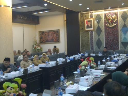 Dalihnya Silaturahmi,Petinggi Golkar Tingkat II Di Jatim Akui Terima uang Dari Setnov