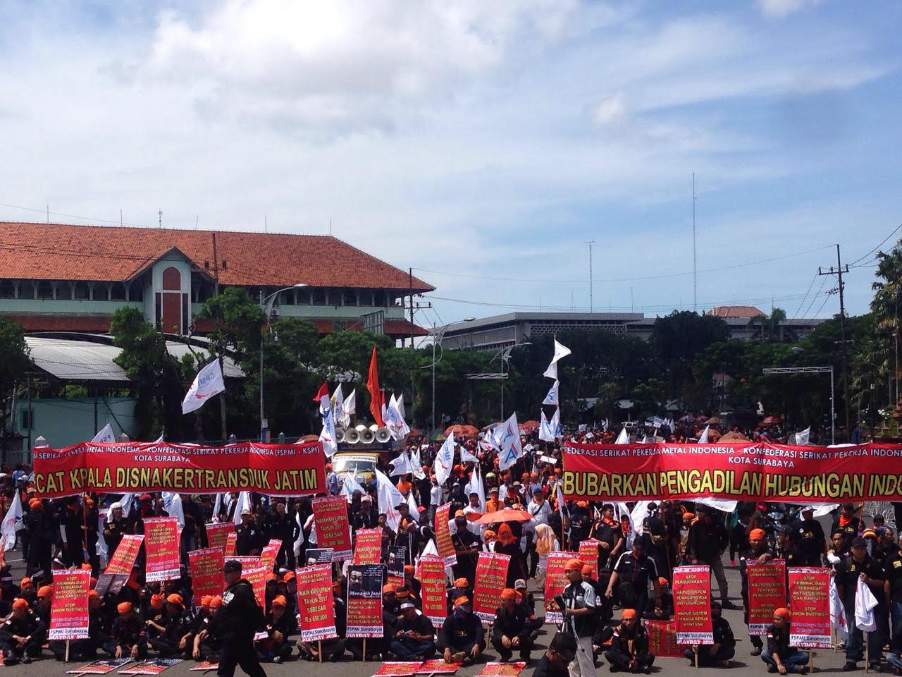 May Day, Buruh Jatim Tuntut Kadisnakertrans Jatim Dipecat