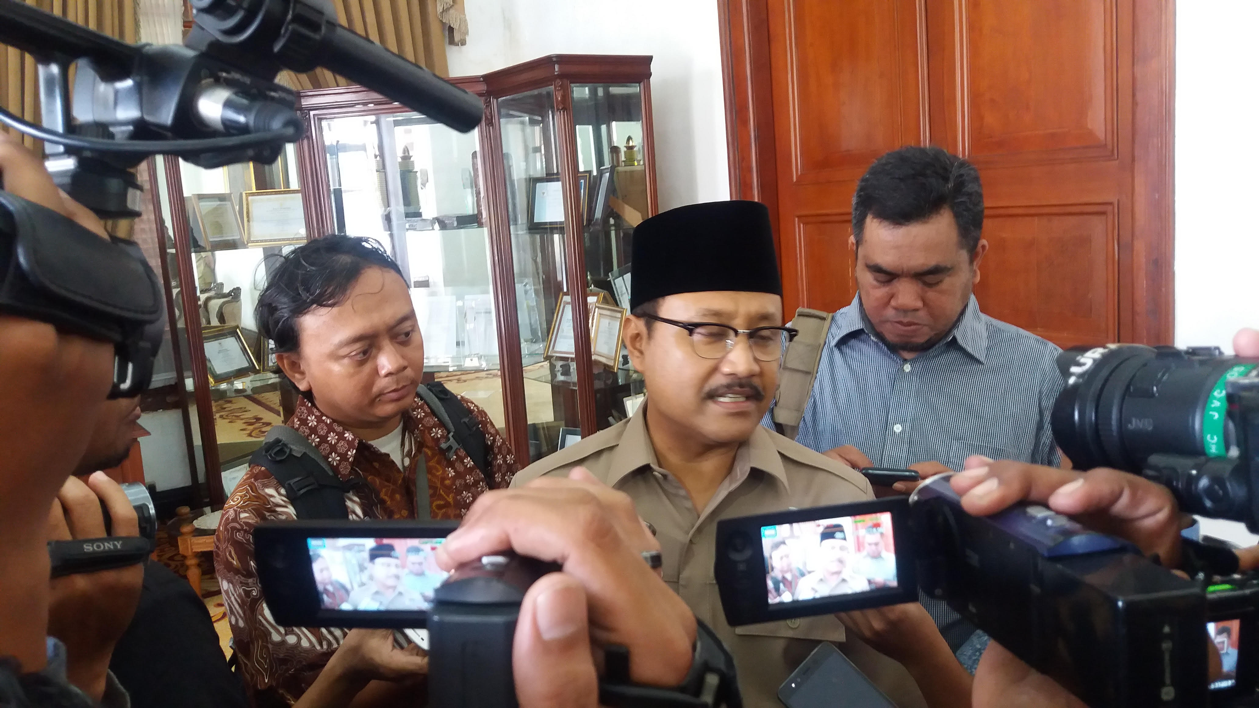 Saat Jam Kerja, PNS Jatim Dilarang Bermain Pokemon Go