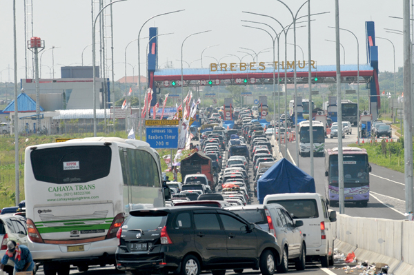 ITW Desak Kapolri Tito Usut Tragedi Mudik Lebaran 2016