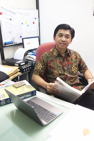 Dosen Akuntansi Ubaya Mempresentasikan Riset pada Simposium Internasional