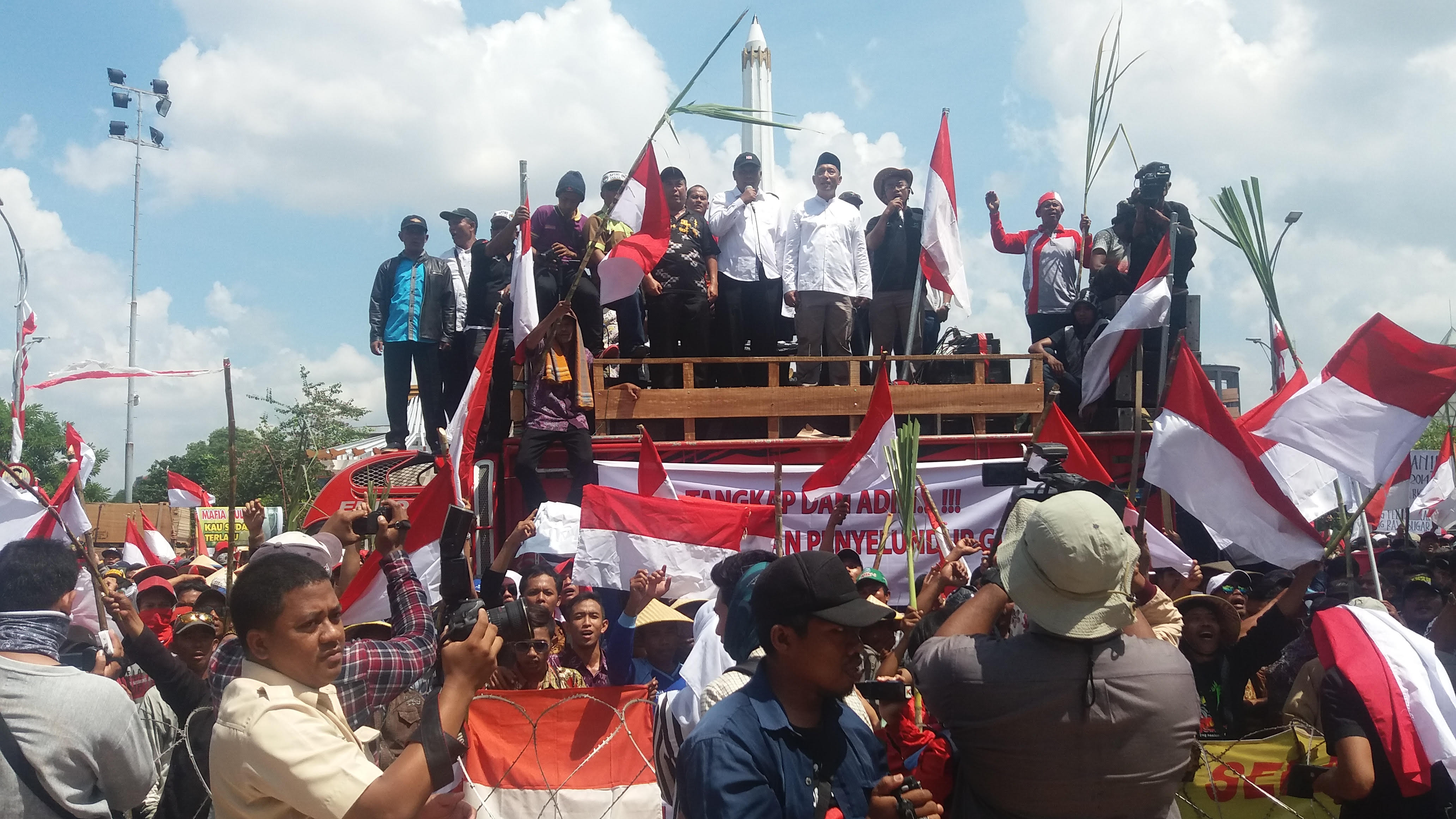 Gelar Aksi,Ribuan Petani Tebu Jatim Tolak Gula Impor