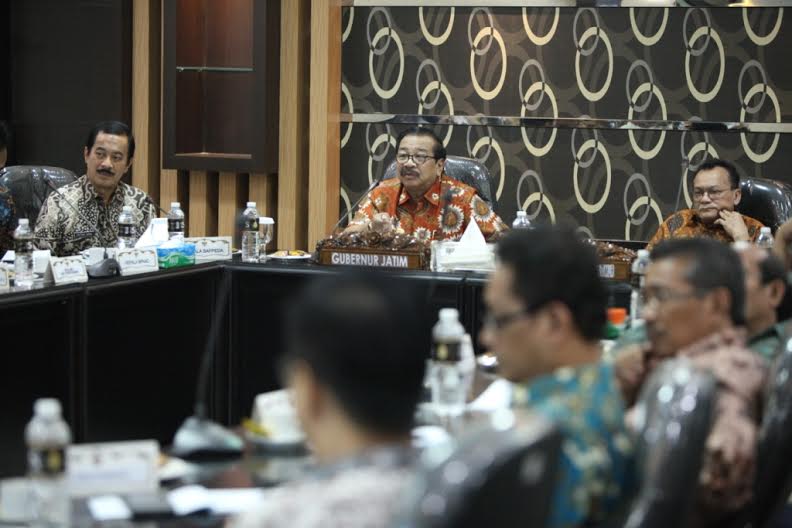 Akhir 2016, Soekarwo Targetkan Pertumbuhan Ekonomi Jatim Capai 6,1 Persen