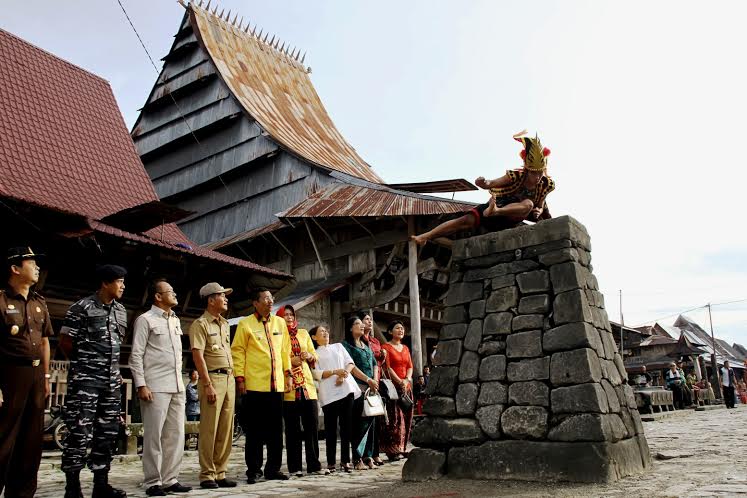 Target 10 Juta Turis Dunia Ke Indonesia,Pemerintah Bidik Kembangkan Wisata Nias