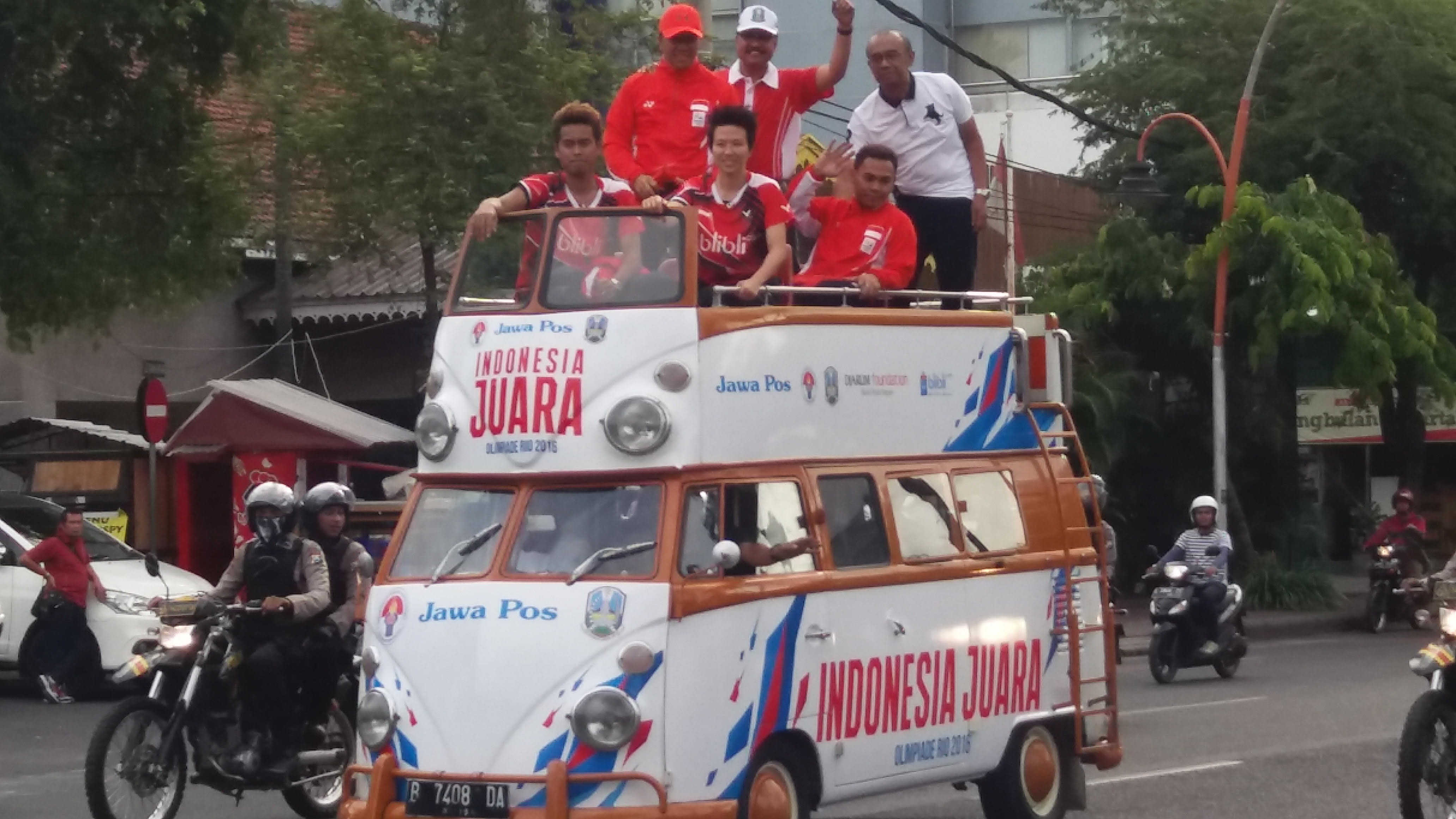Datang Ke Jatim, Owi Dielu-elukan Penggemarnya