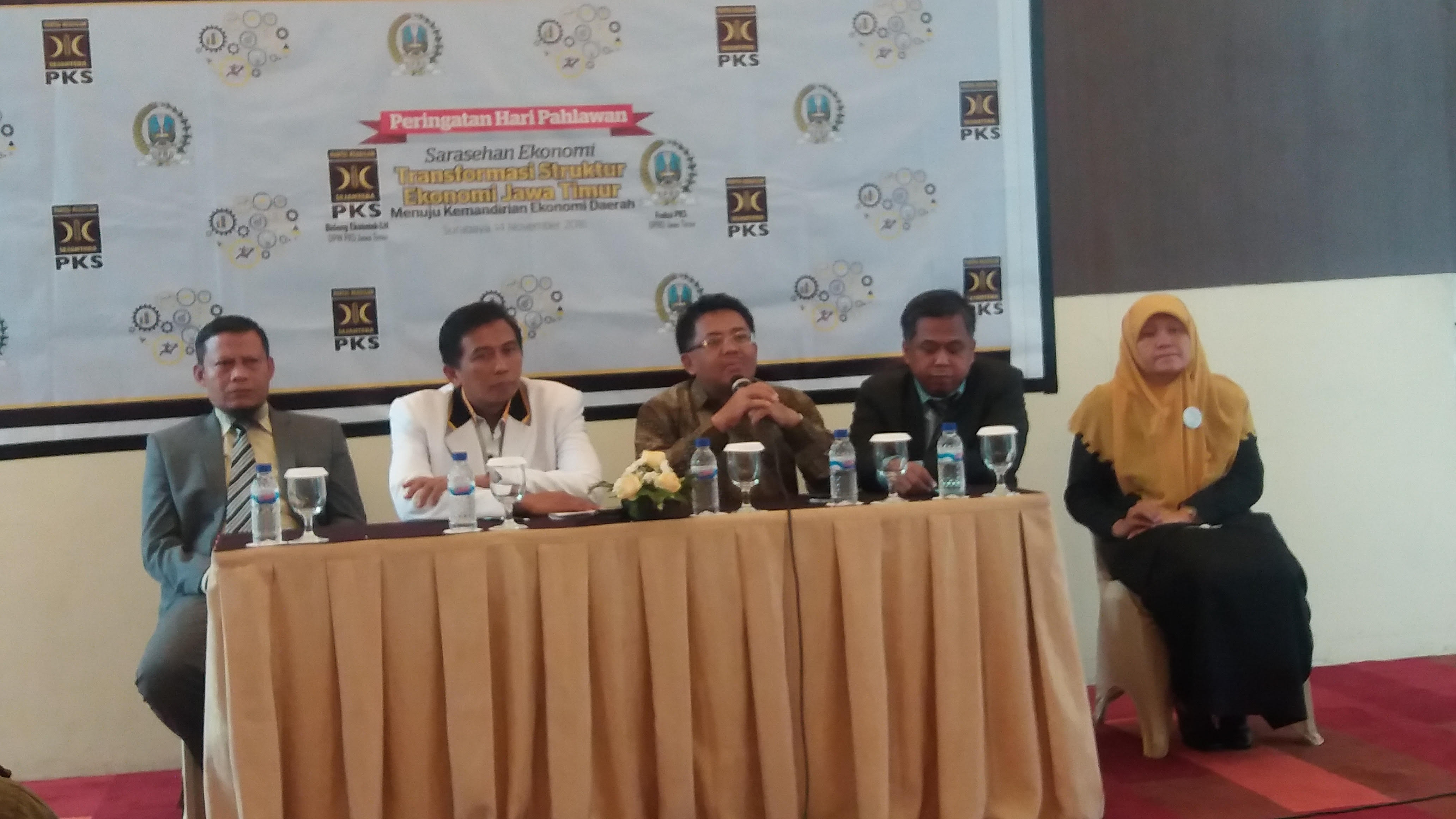 Kasus Ahok, PKS Memilih Berjuang Di Parlemen