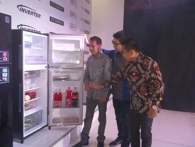Panasonic Luncurkan Lemari Es Bright&amp;Beauty Series Untuk Market Surabaya