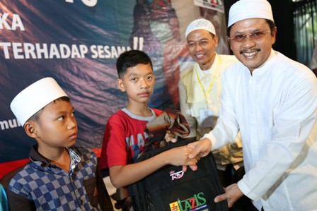 Libur Sekolah, PLN Jatim Gelar Khitanan Massal