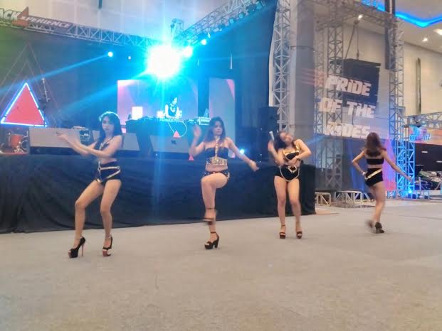 Pemkot Surabaya Kecolongan, Perusahaan Rokok Tampilkan Tarian Erotis Di Mall
