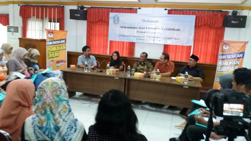 Bakesbangpol bersama KPU, Bawaslu Jatim, dan lembaga puskakom Unair Surabaya Gelar Sosialisasi Ke Pemilih Pemula