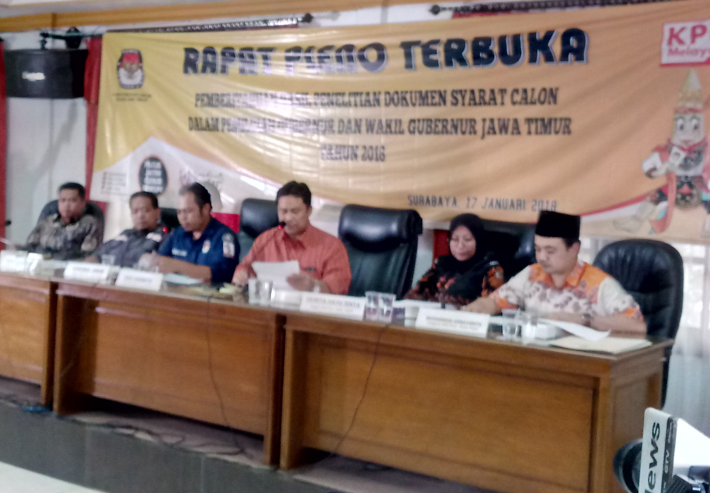 Ini Berkas Dua Paslon Pilgub Jatim 2018 yang Harus Dilengkapi