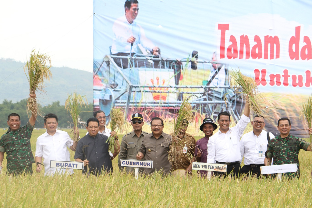Gubernur Jamin Beras Impor Tidak Masuk Jatim