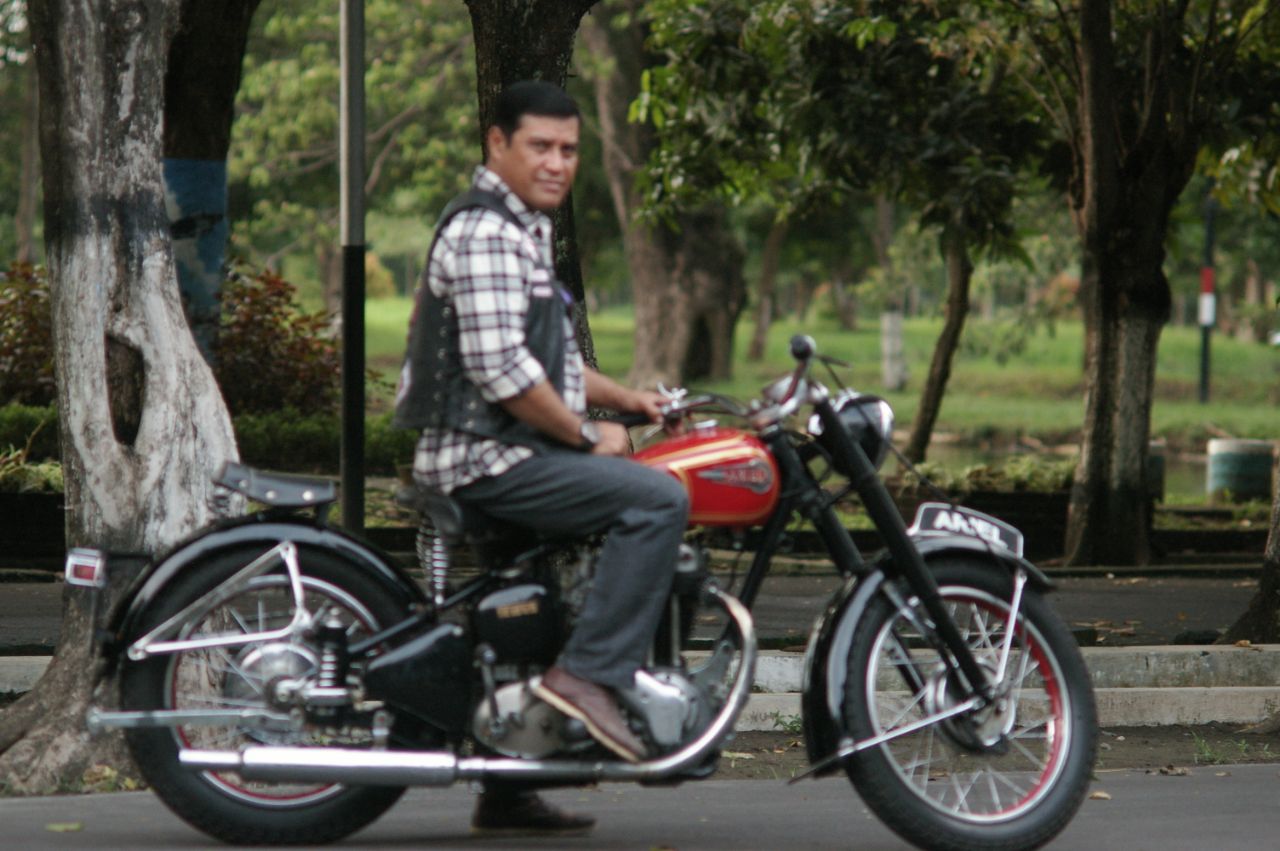 Siapa Sangka Danlanud Surabaya Jatuh Hati Pada Ariel - Red Hunter 1952
