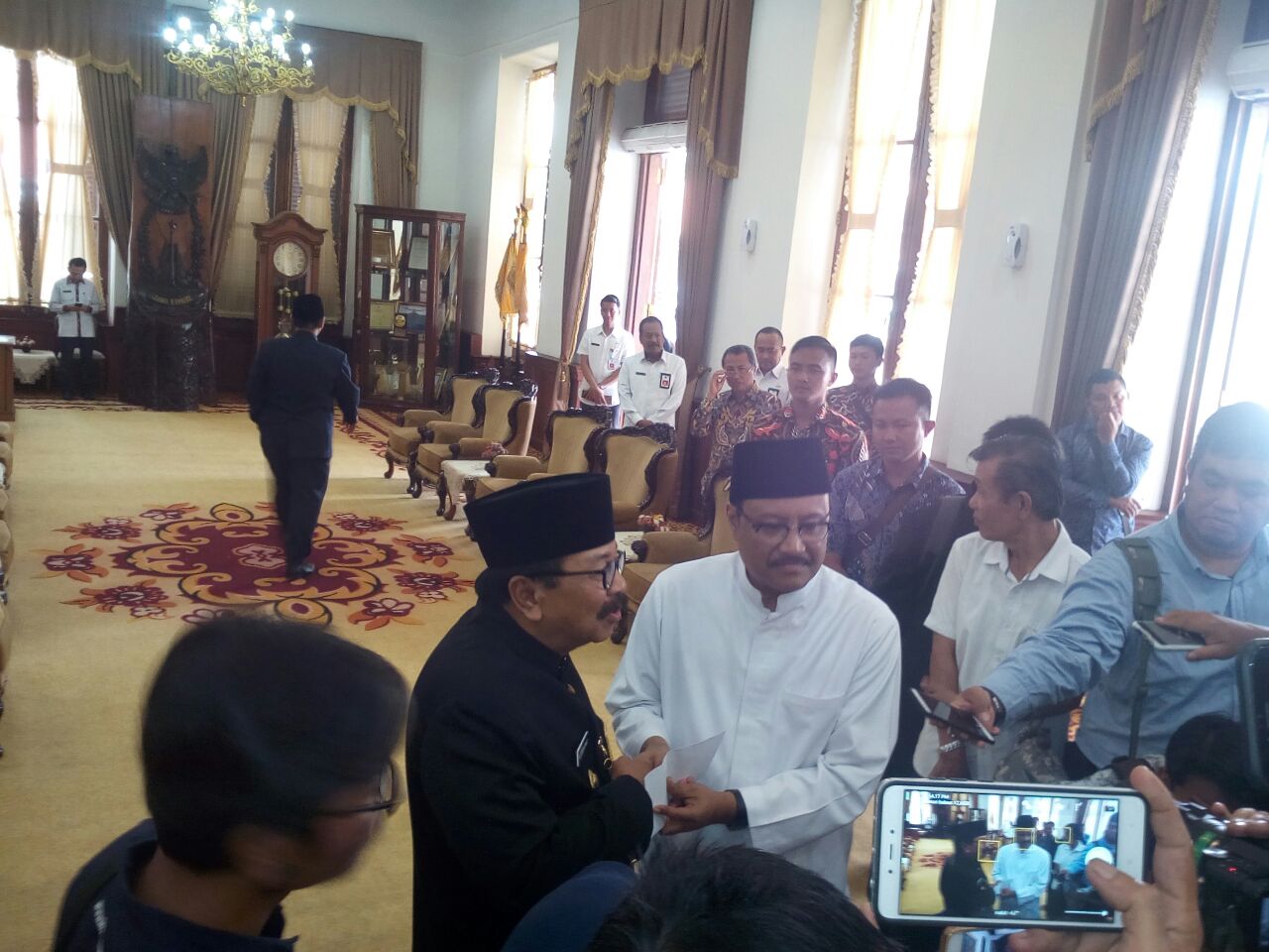 Cuti 4 Bulan, Gus Ipul Pamitan ke Pakde Karwo