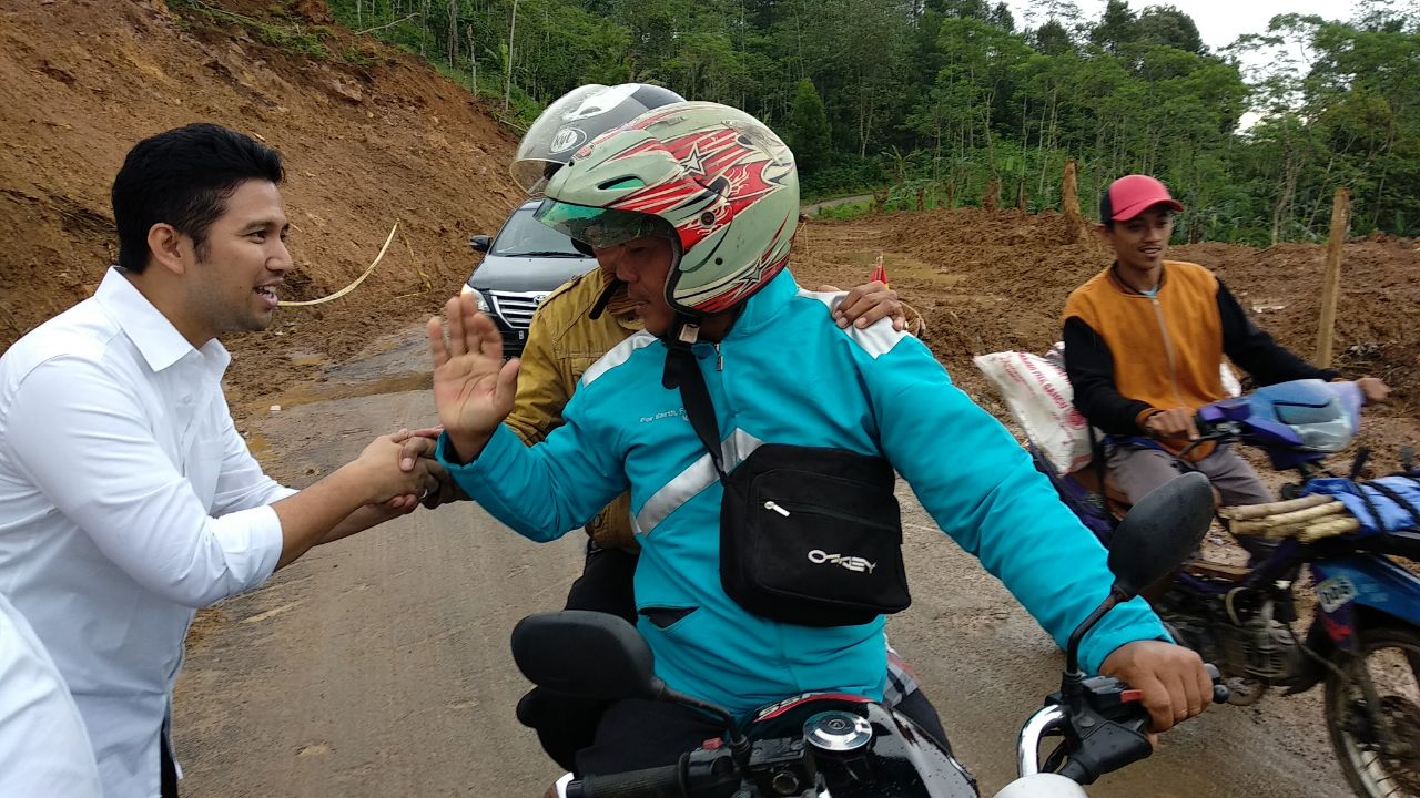 Kampanye Emil Dardak, Blusukan ke Warkop hingga Sapa Warga Munjungan Trenggalek