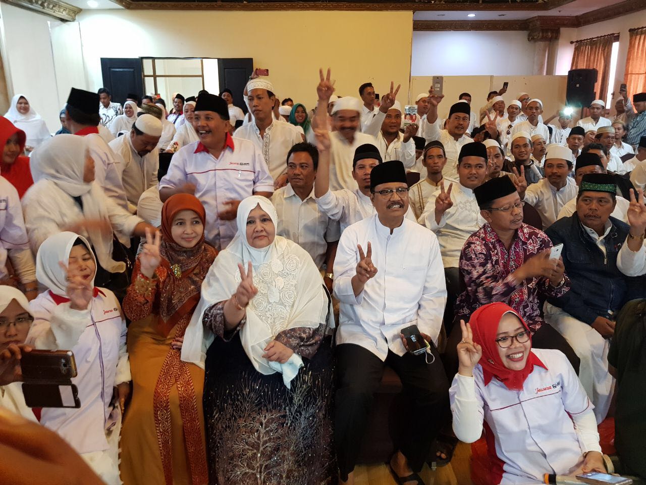 Jaringan Relawan Surabaya Deklarasikan Dukung Gus Ipul-Puti