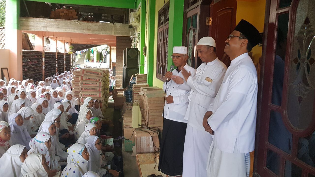 Di Ponpes Kediri dan Mojokerto, Gus Ipul Dapat Doa Khusus Kiai Sepuh