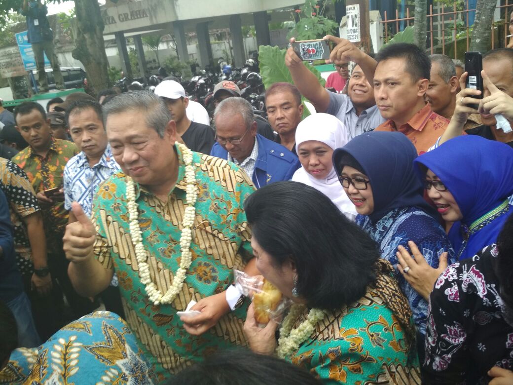 Bude Karwo Kenalkan Bude Khofifah pada Masyarakat Madiun