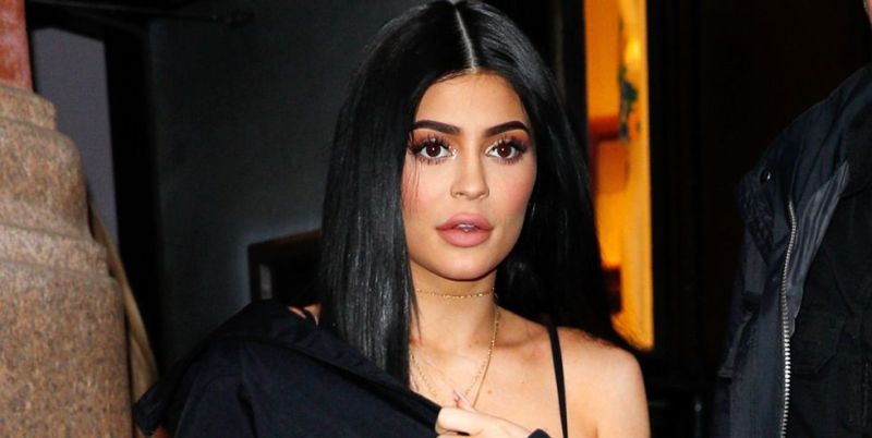 Kylie Jenner Buka Suara Soal Kelahiran Anaknya