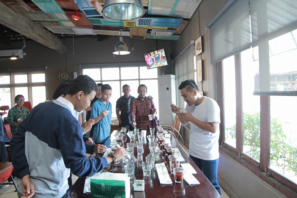 Budaya Ngopi Yang Kini Menjadi Budaya Baru Kaum Muda, Angkat Potensi Jambi