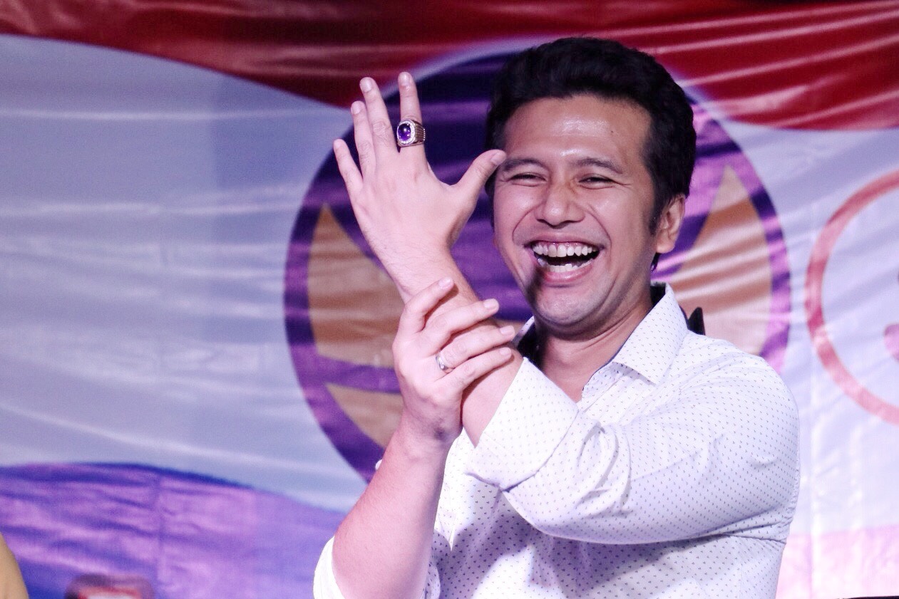 Hadiri Peresmian Kantor DPD Nasdem Malang, Emil Dihadiahi Akik Kecubung