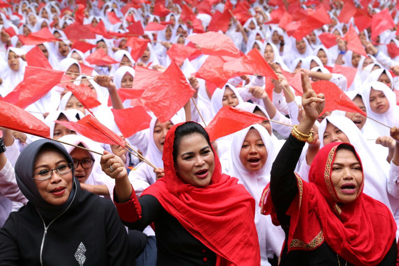 Ribuan Santri Genggong Probolinggo, Sambut Puti Guntur