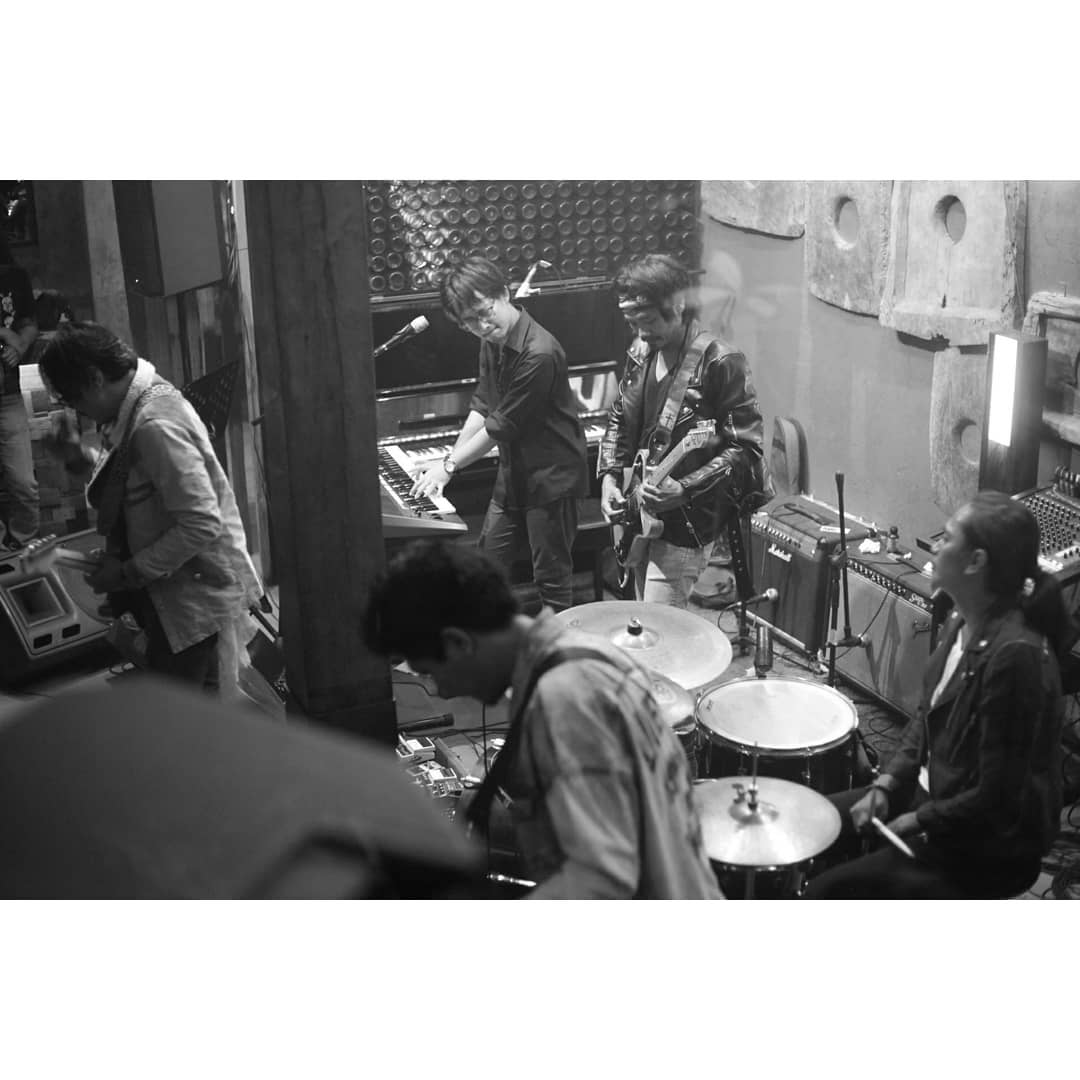 Single Going To Hollywood, Petikan Kisah Perjalanan Hidup Salah Seorang Personil Bluesmates