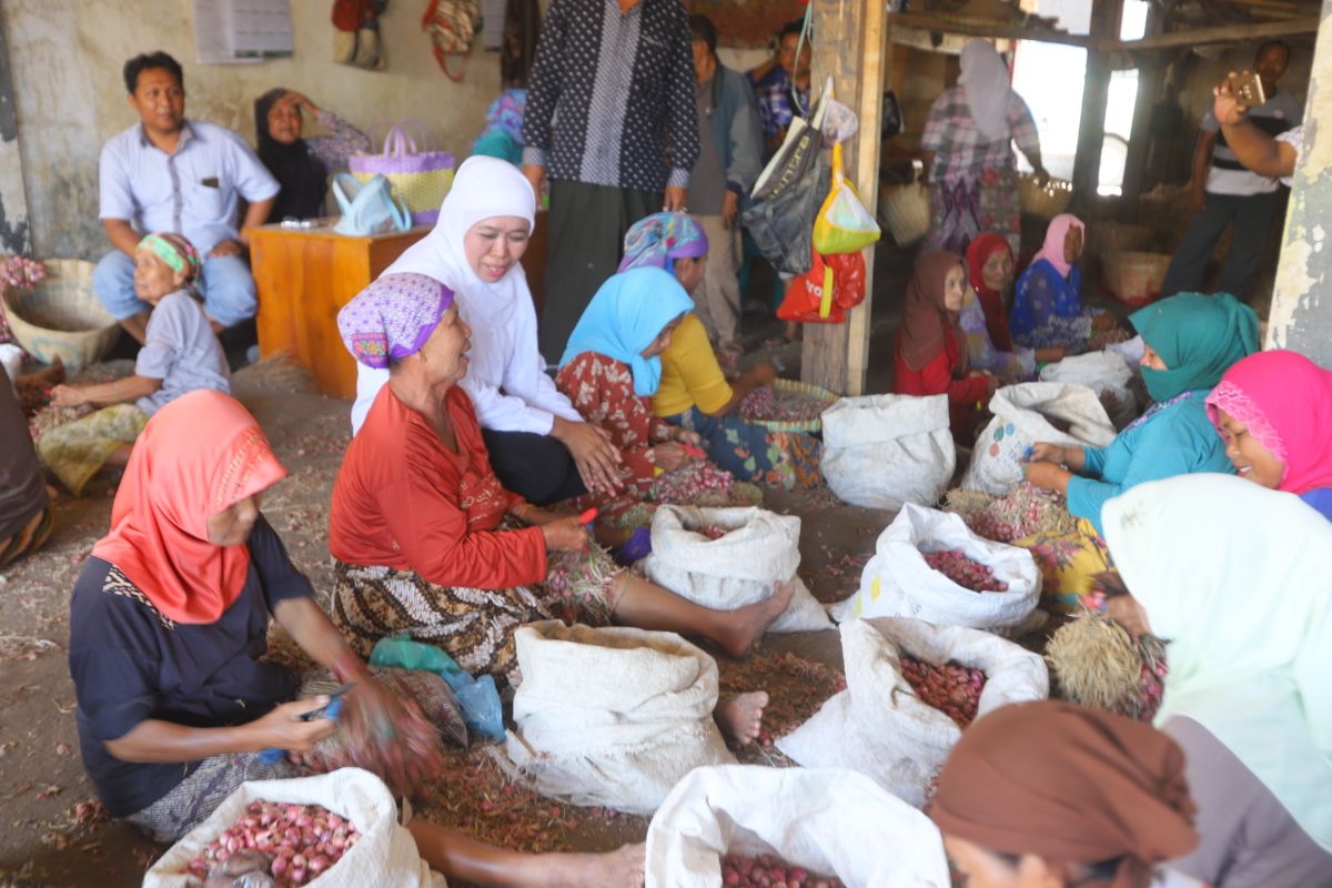 Di Pasar Kraksaan Probolinggo: Ja Kaloppae Peleh Nomer Settong