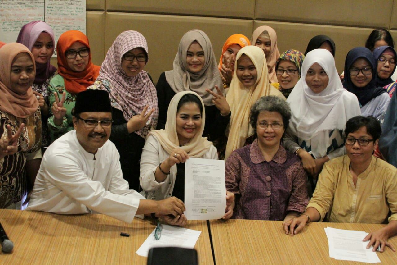 Gus Ipul-Puti Komitmen Untuk Meningkatkan Perhatian Kepada Ibu dan Anak