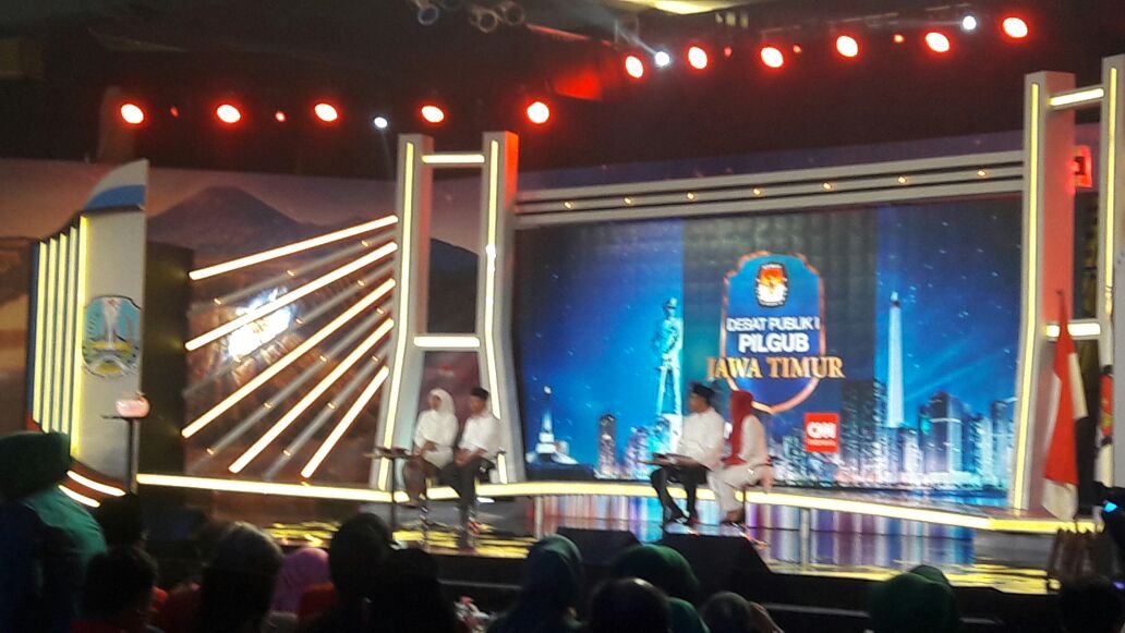 Debat Pilgub Jatim, Ditanya dengan Bahasa Inggris Cagub Ini Salah Jawab