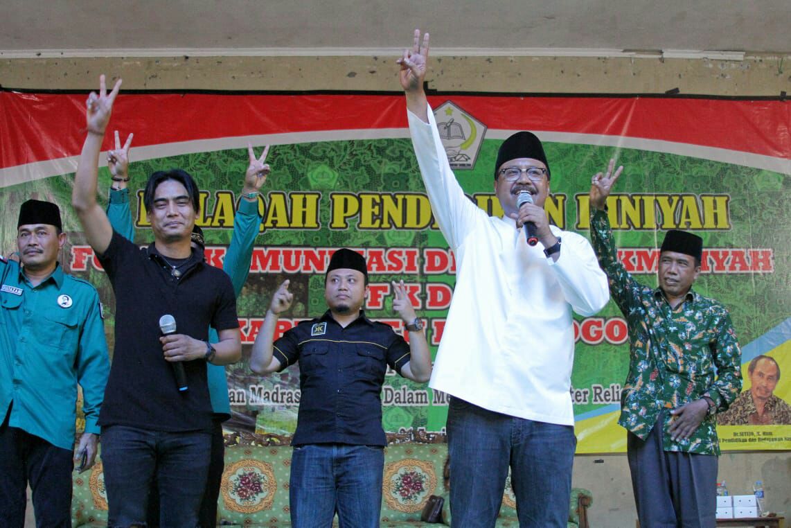 Peringati Hari Kartini, Gus Ipul Bikin Puisi Untuk Perempuan Jawa Timur