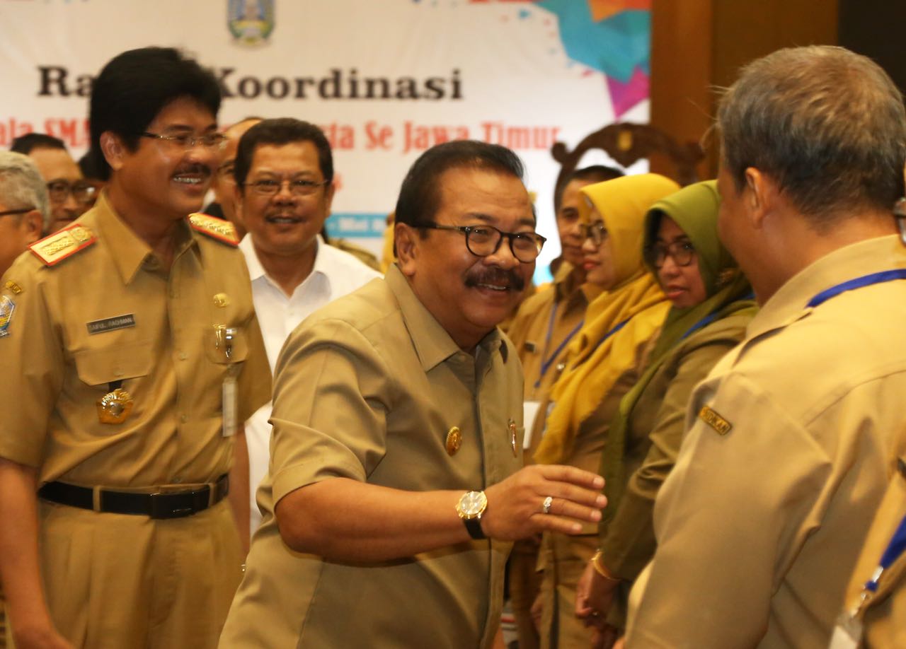 Pakde Karwo: Double Track SMA Isi Kekosongan Industrialisasi