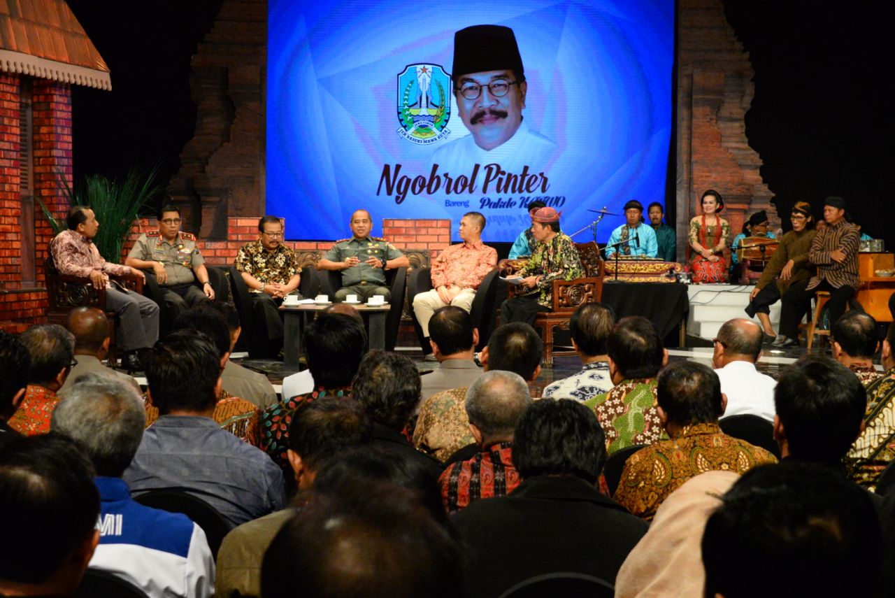 Dukungan Merata, Politisi PAN Ini Optimis Khofifah Menang Telak di Madura