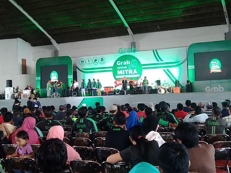 Rayakan Ultah ke-3 di Surabaya, Grab Pererat Tali Silaturahmi Mitra Pengemudi