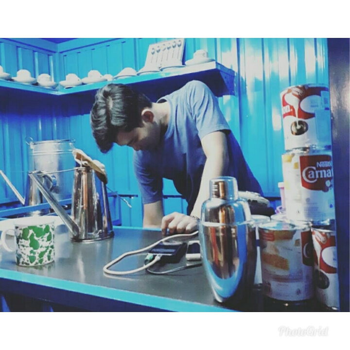 Kedai Kopi Kuat, Perjuangan Enterpreneur Muda Meraih Sukses