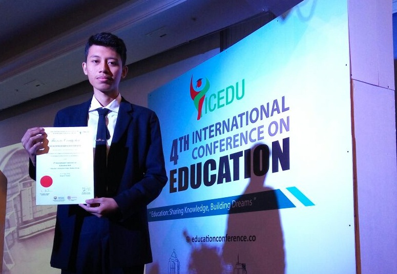 Mahasiswa UNAIR Sampaikan Gagasan Kurikulum Berbasis Kedaerahan Di Thailand