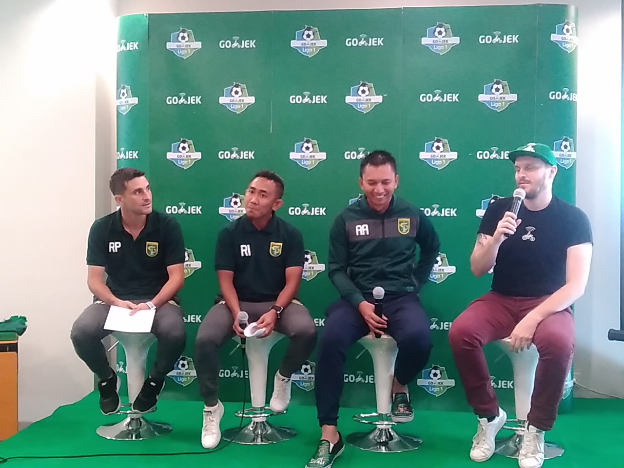 Konsisten Dukung Sepak Bola Indonesia, GO-JEK Kembali Sponsori Persebaya