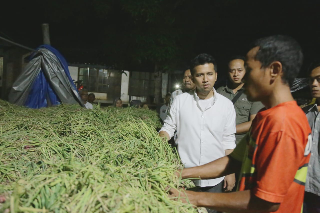 Dicurhati Petani Bawang Magetan, Emil Dardak Tawarkan Solusi ISC